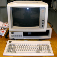 SLM 32985 1 - Dator