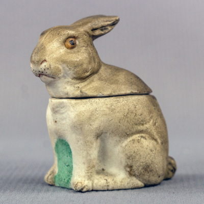 SLM 8186 - Prydnadsask av porslin i form av kanin