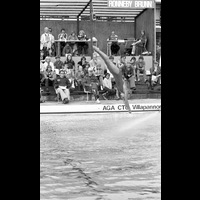 BLM Sba 19790629 a 17 - Kvinna som utför simhopp