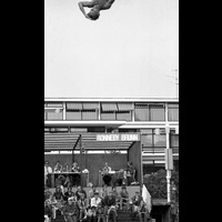 BLM Sba 19790629 b 25 - Man som hoppar simhopp