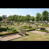 Blm Db 2011 1105 - Kyrkogård