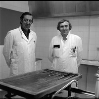 BLM Sba 19790419 a 10 - Två män i ett laboratorium