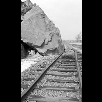 BLM Sba 19790328 a 05 - Ras vid järnvägsspåret