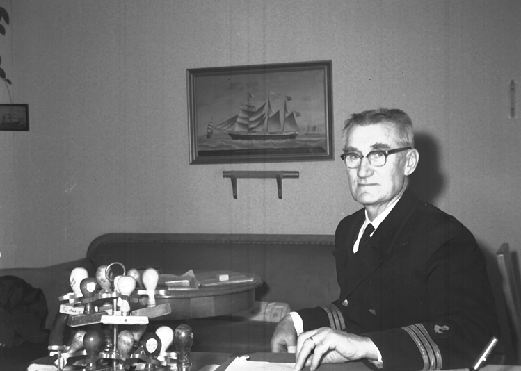 Erik Åberg, Hamnkapten. Fototid: 1959.