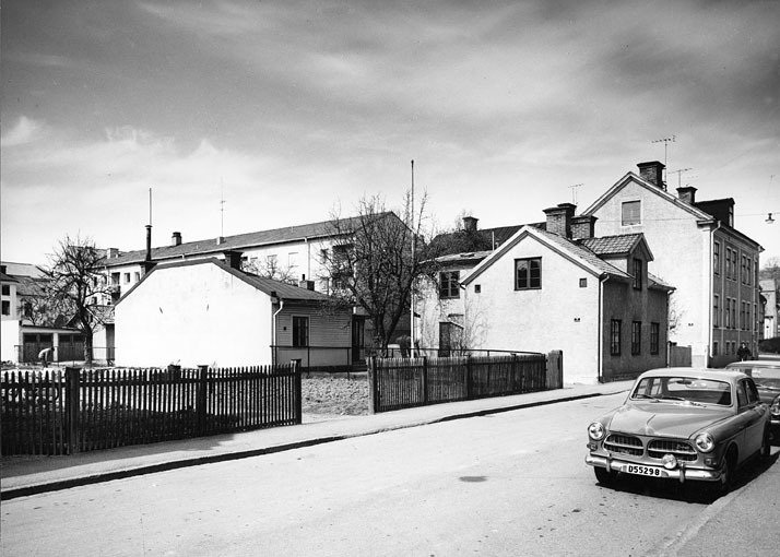 Skjutsaregatan 27-31. Fototid: 1965.