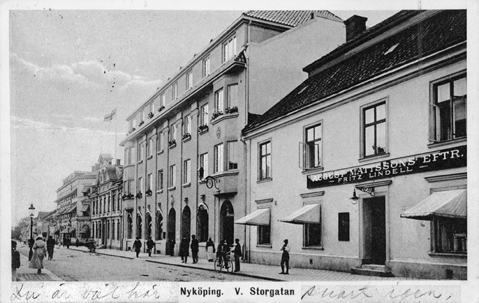 Nyköping. V.Storgatan. Fototid: 1916-1919.