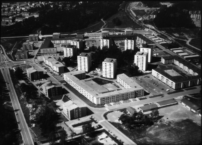 Flygbild över Stenkulla. Fototid: 1960-1987.