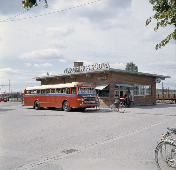 Nyköpings Södra Station. Fototid: 1958.