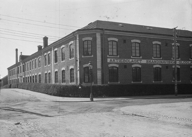 Skandinaviska Glödlampsfabriken. Fototid: 1922-...
