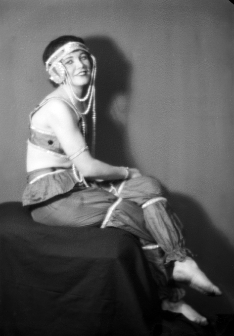 Dansbild från Nyköpings teater. Fototid: 1956.