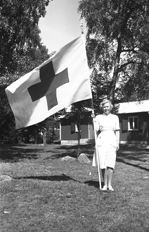 Röda Korsflaggan. Fototid: 1944.