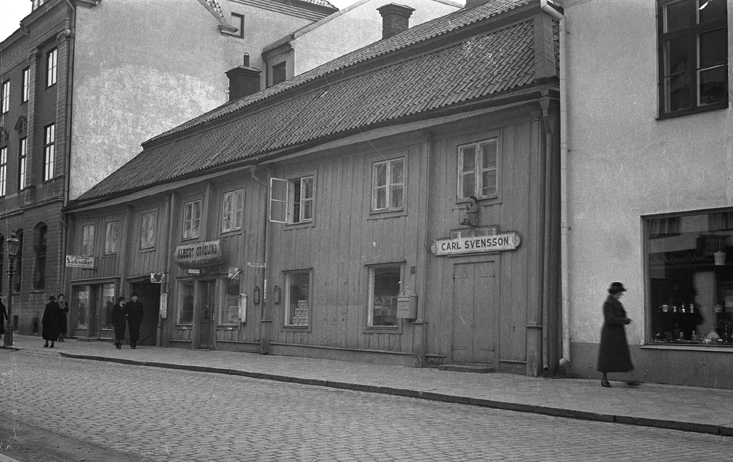 Västra Storgatan 32, Gräslundska gården.