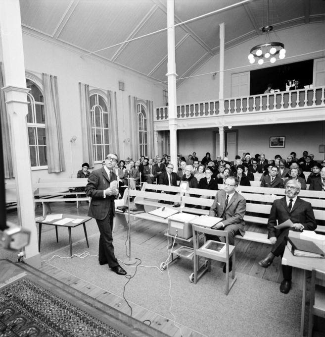 Föredrag i Baptistkyrkan. Fototid: 1971.