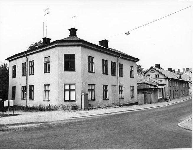 Östra Kyrkogatan 9. Fototid: 1969.