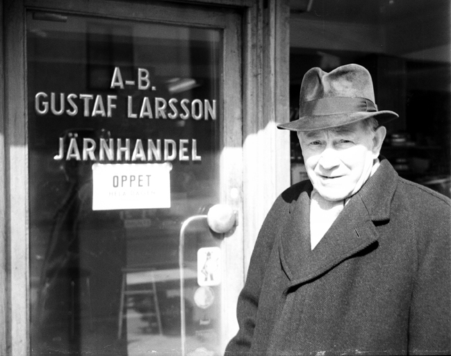 Anton Gjerdman, Fabrikör. Fototid: 1960.