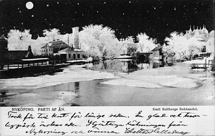 Nyköping. Parti af ån. Kvarnbron. Fototid: 1901...