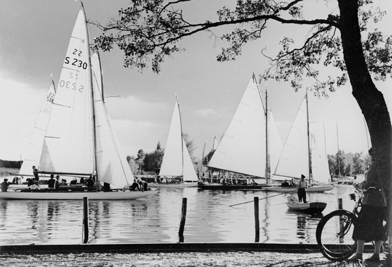Småbåtshamnen. Fototid: 1930-1964.