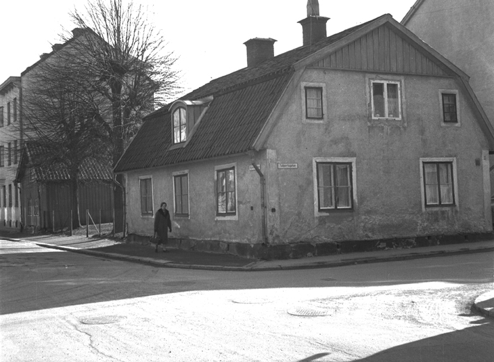 Skjutsaregatan 19. Fototid: 1922-1968.