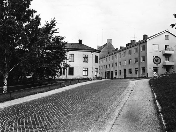 Östra Kyrkogatan 9. Fototid: 1969.