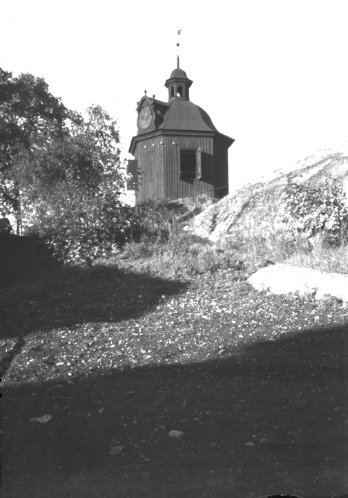 Östra klockstapeln. Fototid: 1924.