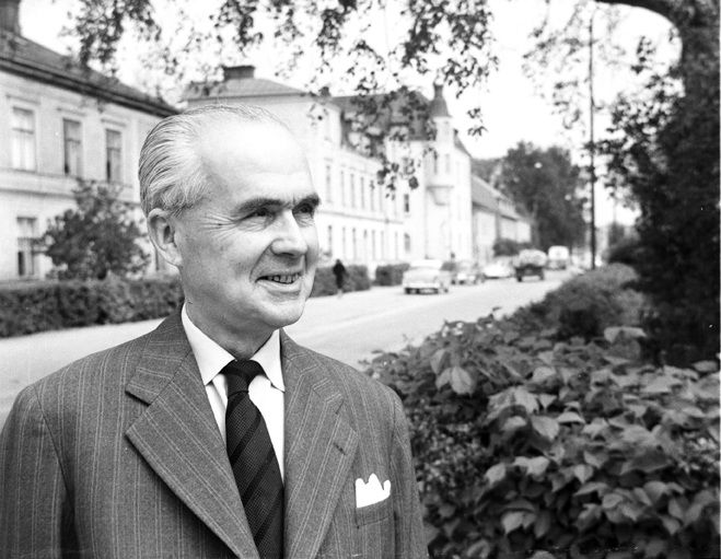 Sven Bergquist, Bankkamrer. Fototid: 1922-1968.