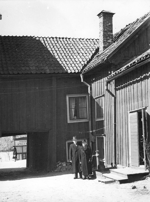 Östra Kyrkogatan 14, Innergård. Fototid: 1922-1...