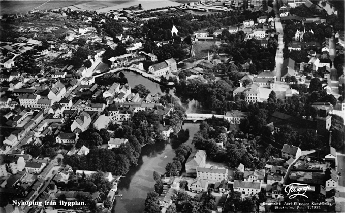 Nyköping från flygplan. Fototid: 1937.