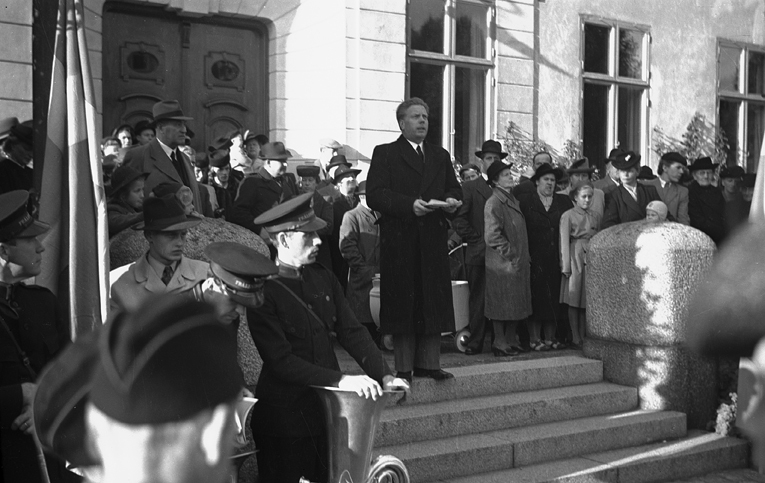 Frälsningsarméns Söndagsskolefest. Fototid: 1945.