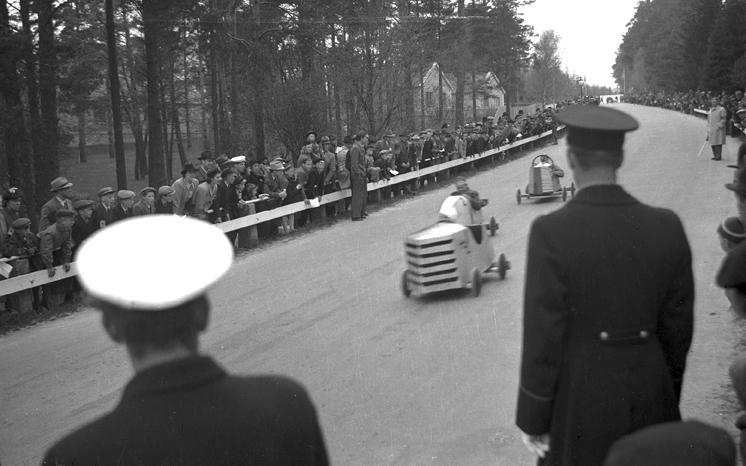 Pojkracertävling, lådbilsrally. 1944-05-18. Fot...