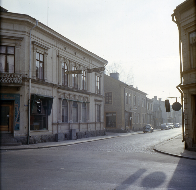 Brunnsgatan+Västra Storgatan. Fototid: 1958.
