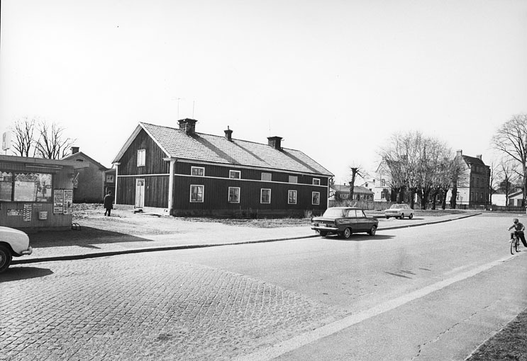Folkungavägen 18  mot Östra Trädgårdsgatan. Fot...