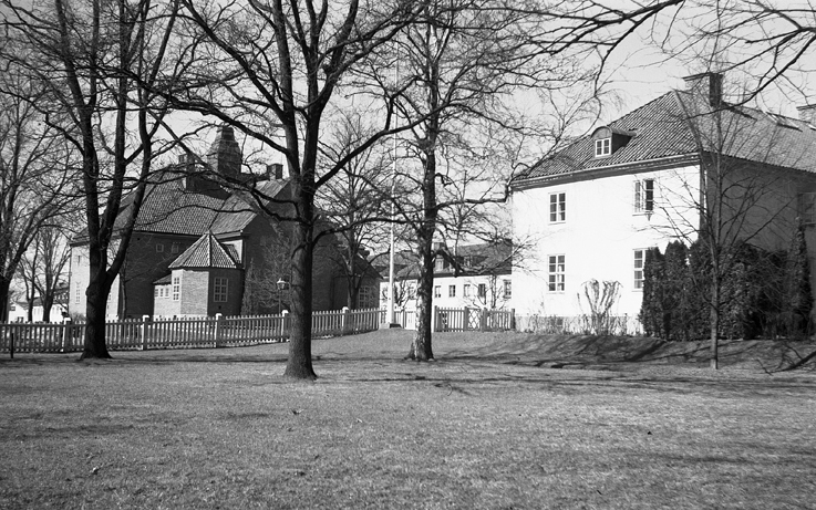 Tingshuset och Landstingshuset. Fototid: 1946-1...