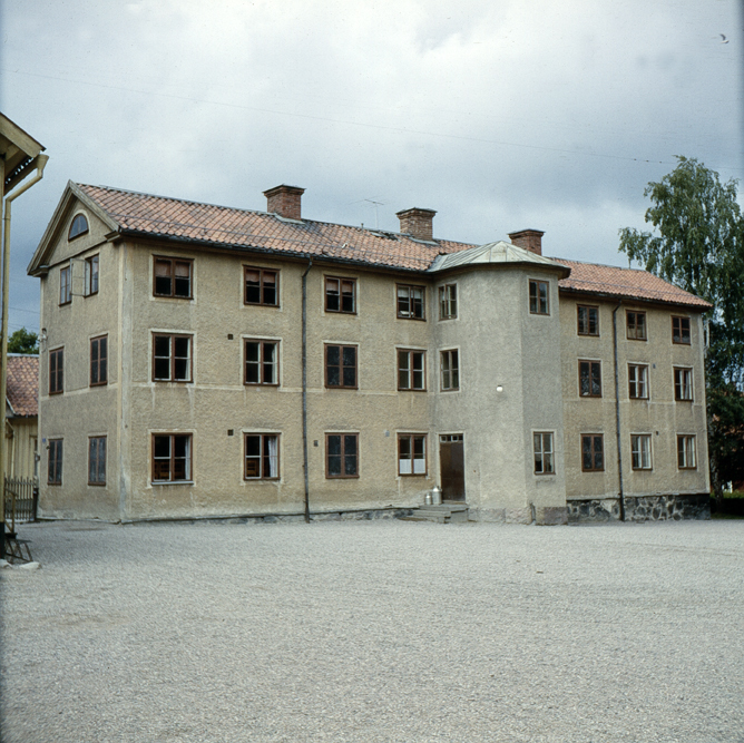 Äldre skollokal Prästgatan. Fototid: 600707.