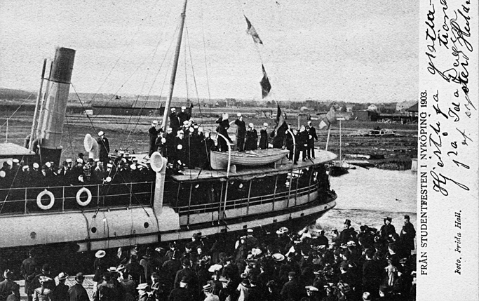 Hamnen. Från studentfesten i Nyköping 1903. Fot...
