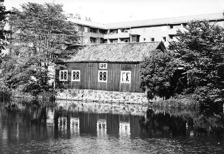 Uthus vid ån, kvarteret S:t Anna. Fototid: 1966...