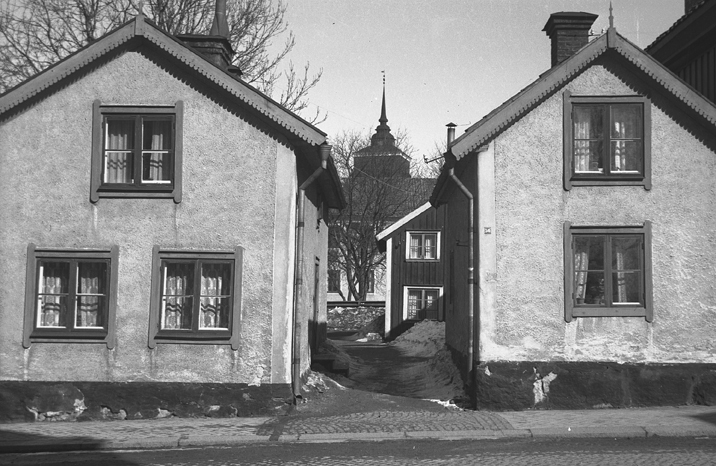 Brunnsgatan mittemot Folkskolan. Fototid: 1944.