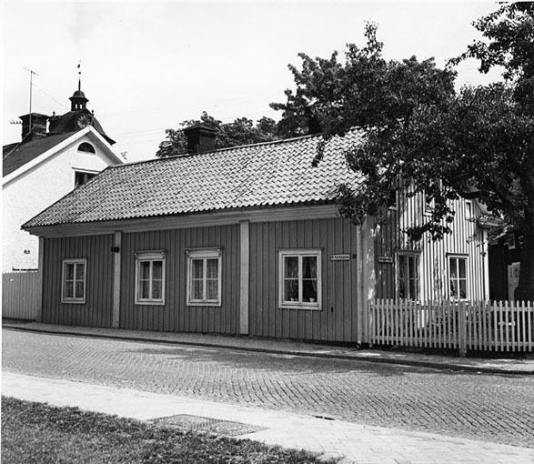 Östra Kyrkogatan 2. Fototid: 1963.