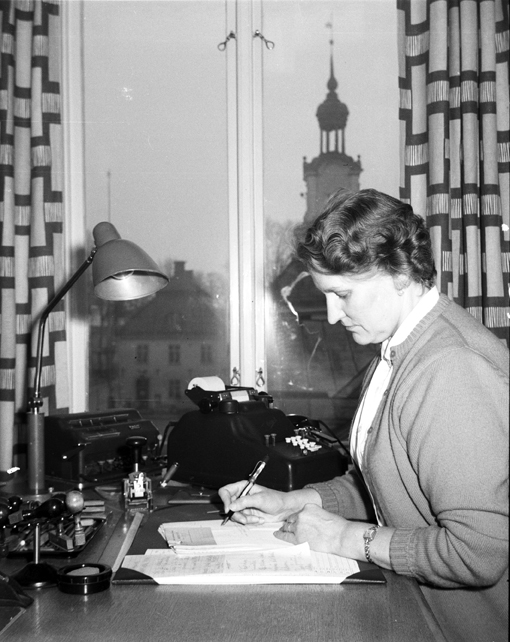 Aina Berg, Centralföreningen.  Fototid: 1922-1968.