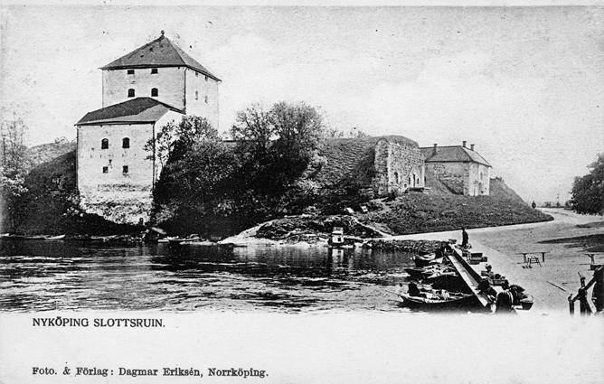 Nyköping slottsruin. Fototid: 1901-1903.