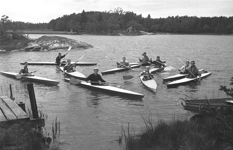 Kanoter, Duvholmen. Fototid: 1922-1968.