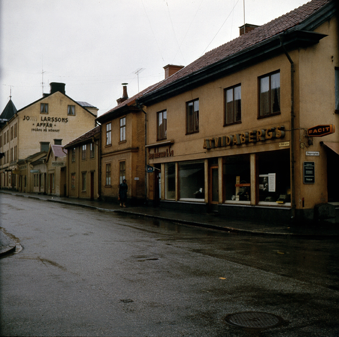 Västra Kvarngatan / Bagaregatan. Fototid: 600702.