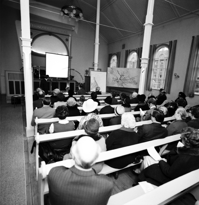 Föredrag i Baptistkyrkan. Fototid: 1971.