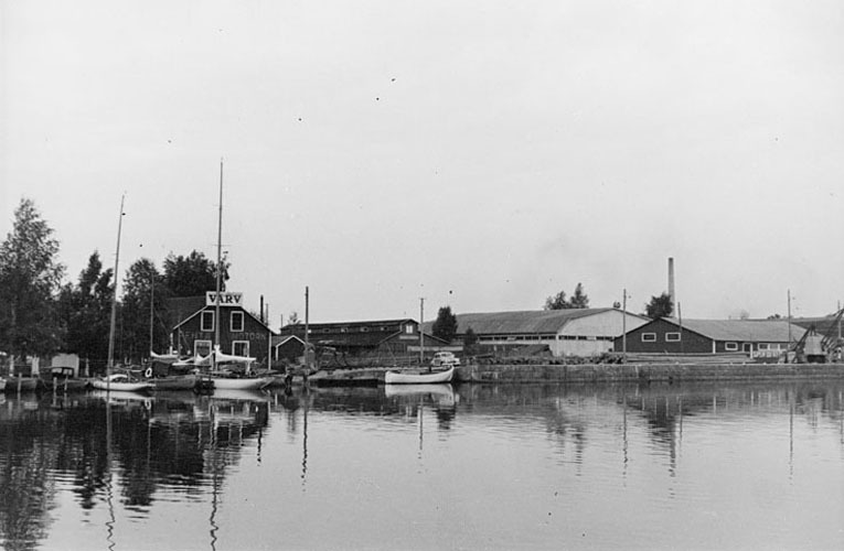 Västra Hamnsidan.  Fototid: 1945-1950.