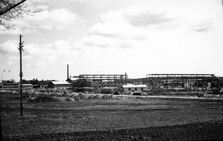 Wedholms bygge, Blommenhovsvägen. Fototid: 1947.