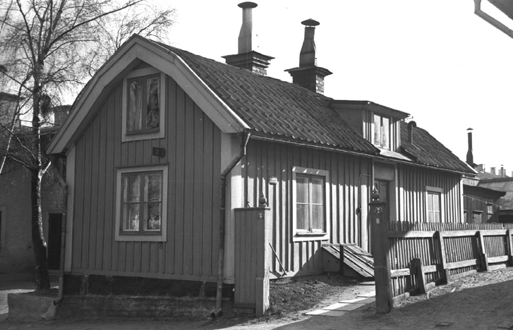 Västra Trädgårdsgatan 5. Ägare 1937 var änkefru...