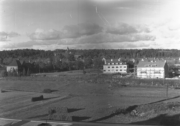 Vy över Järnvägsgatan.  Fototid: 1922-1945.