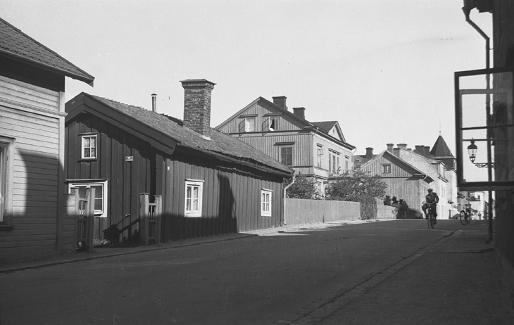 Brunnsgatan 15. Gammal stuga i Brunnsgatsbacken...