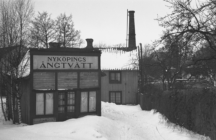 Nyköpings Ångtvätt vid ån startades i mitten av...