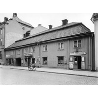 NKBFA DIB149 -
Gräslundska Gården med Albert Gräslunds livsmedelsaffär