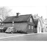 NKBFA DIB211 - Skomakare Berglunds fastigheter belägna på dåvarande Västra Trädgårdsgatan 40